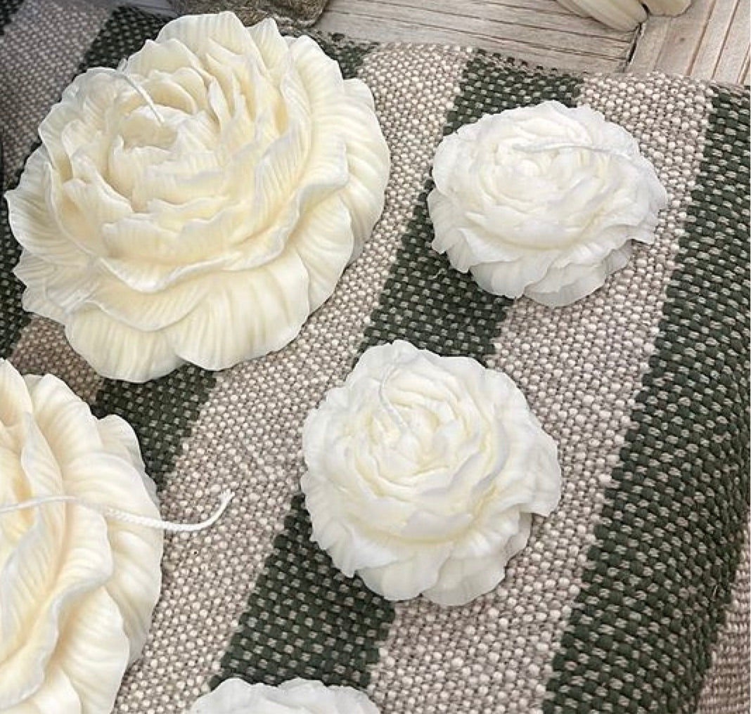 Small Bloom Peony Candle