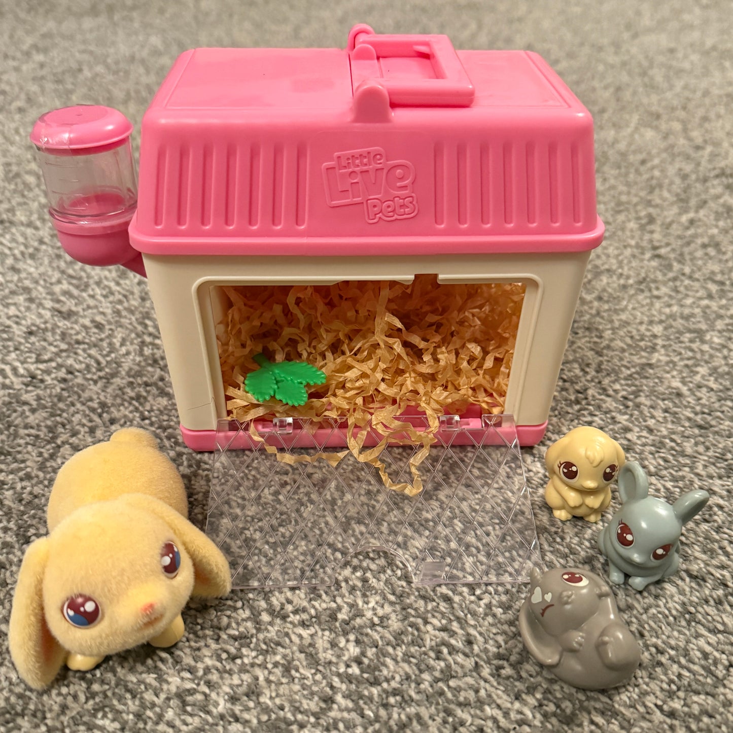 SOLD Little Live Pets Mama Surprise Minis playset