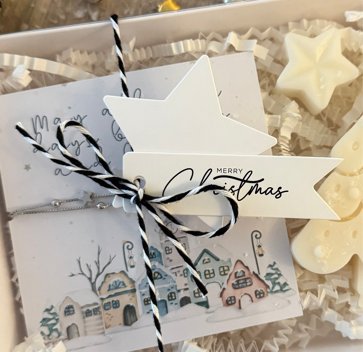 Luxury Christmas Gift Box - Candle, Biscuit & Bracelet Set