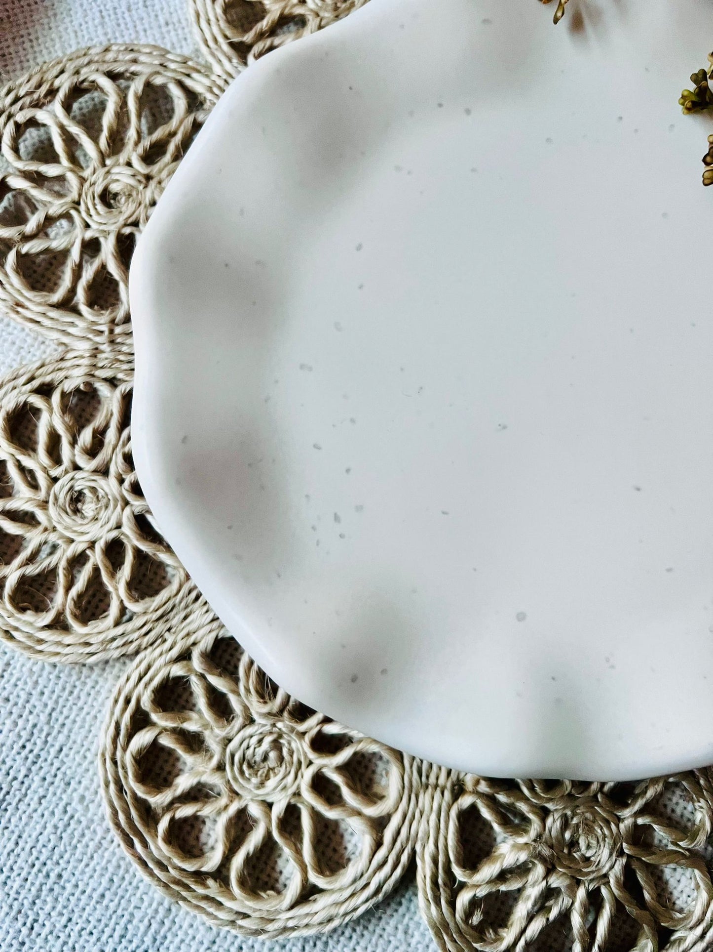 Round Wavy Decorative Tray