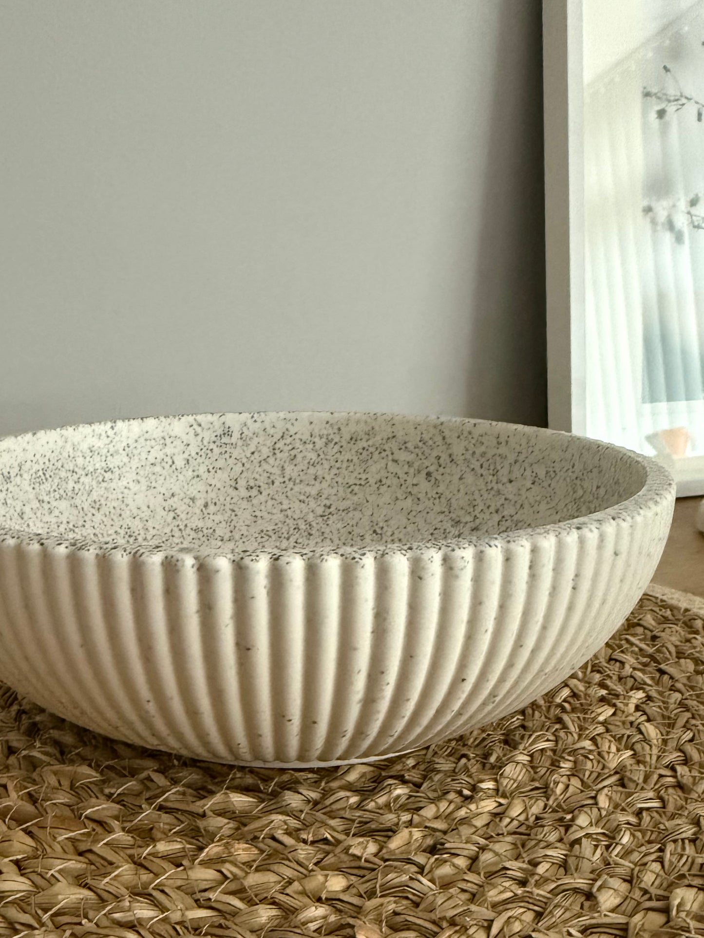 Ribbed Detailed Bowl