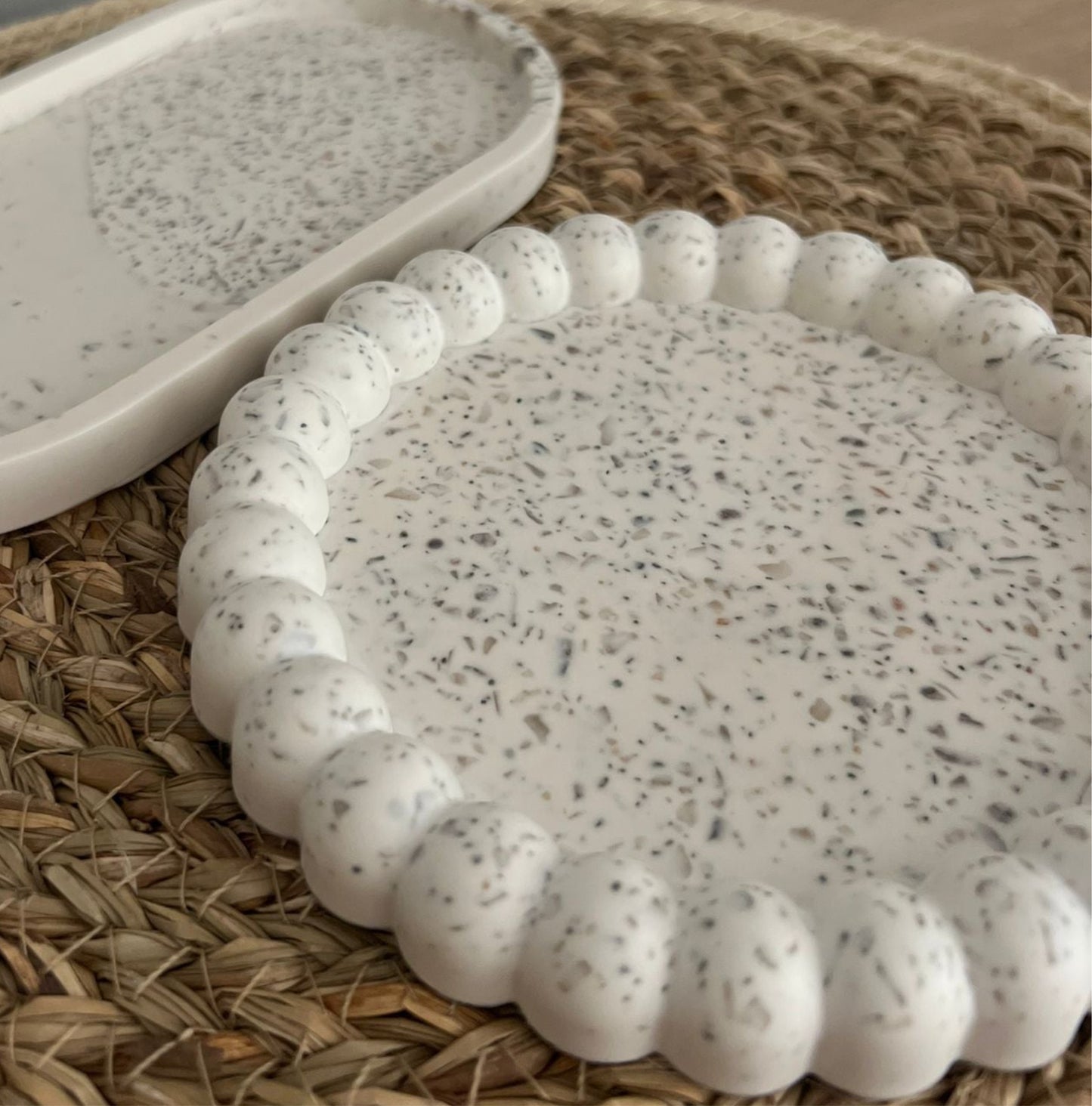 Heart Bobble Jesmonite Candle Plate – Handmade & Eco-Friendly